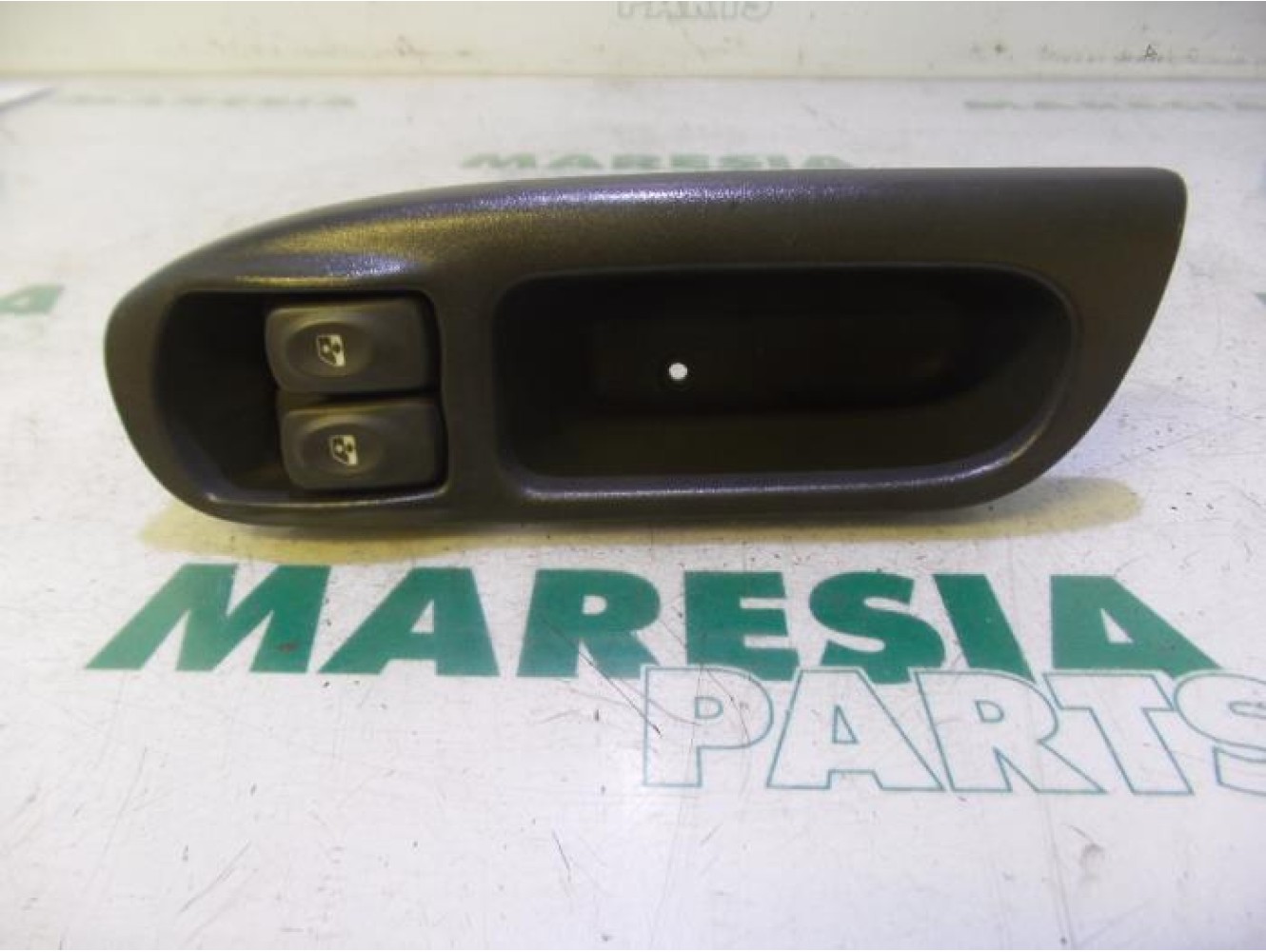 Renault - Megane Scenic - Multi-functional window switch