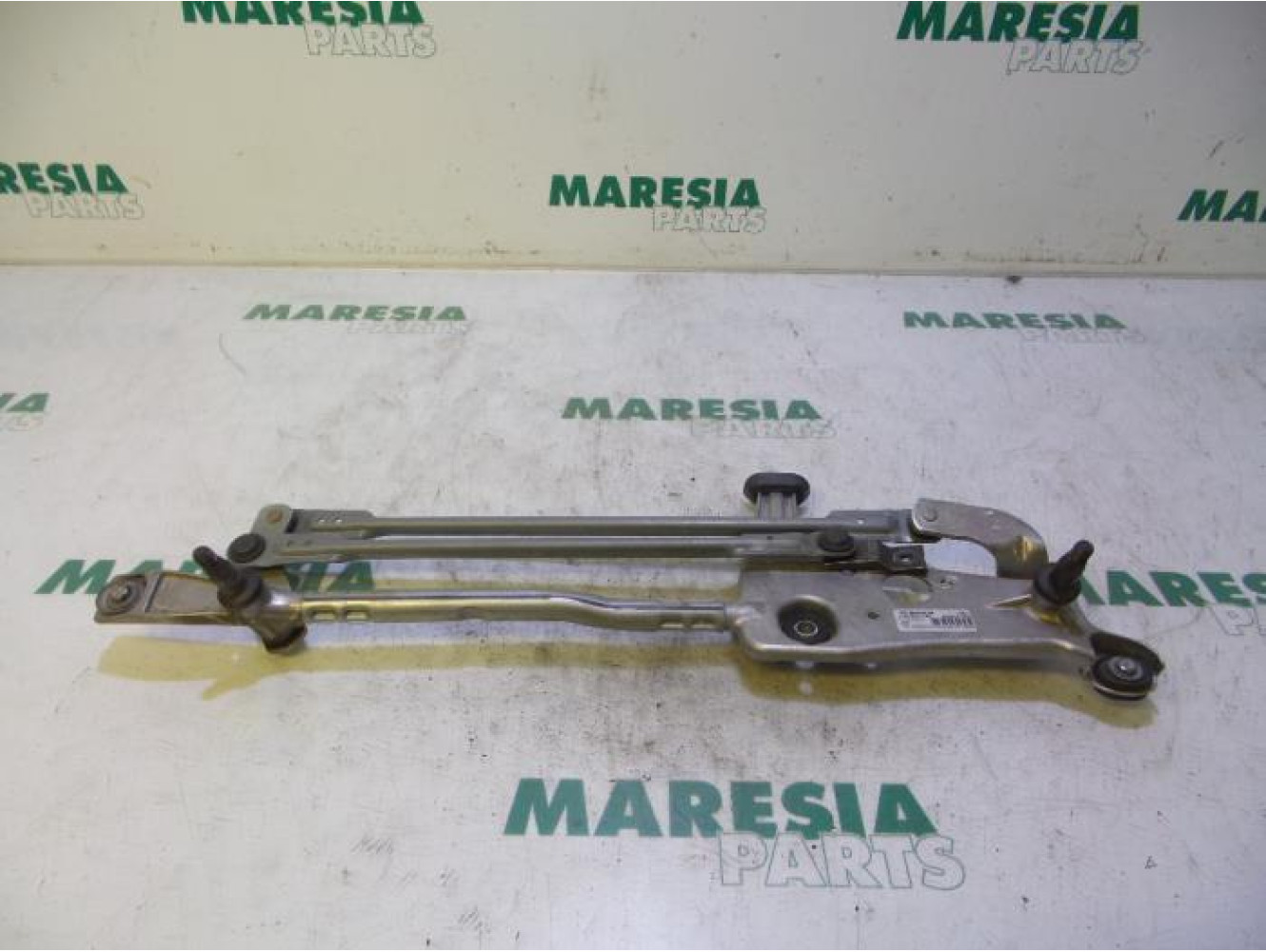 Peugeot - 308 - Wiper mechanism