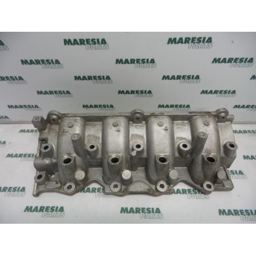 Renault - Megane Scenic - Intake manifold