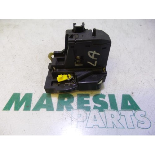 Renault - Megane Scenic - Rear door lock mechanism 4-door, left