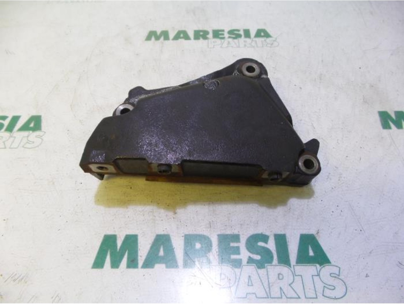 Peugeot - 207 - Engine mount