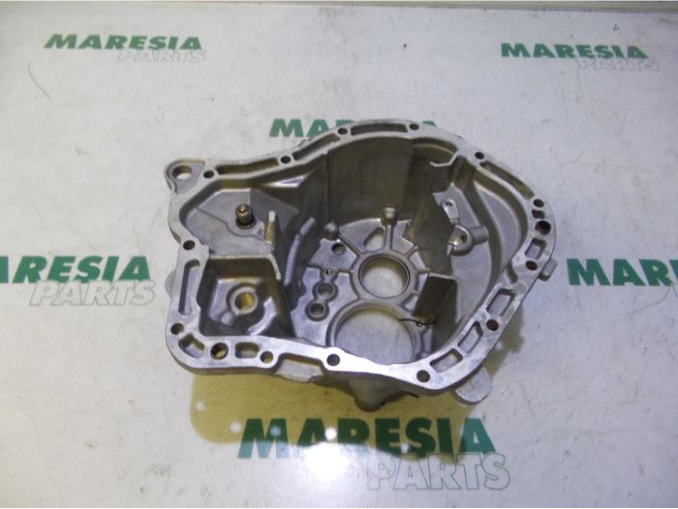 Peugeot - Partner - Gearbox casing