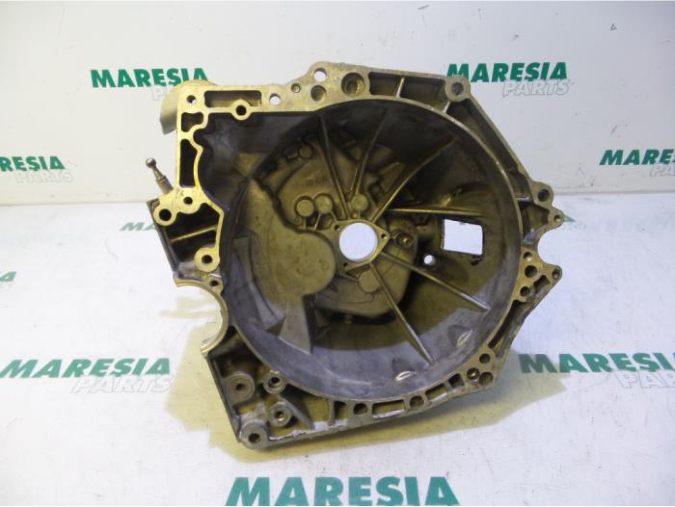 Peugeot - Partner - Gearbox casing