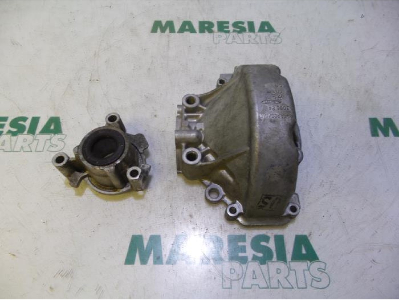 Peugeot - Partner - Gearbox casing