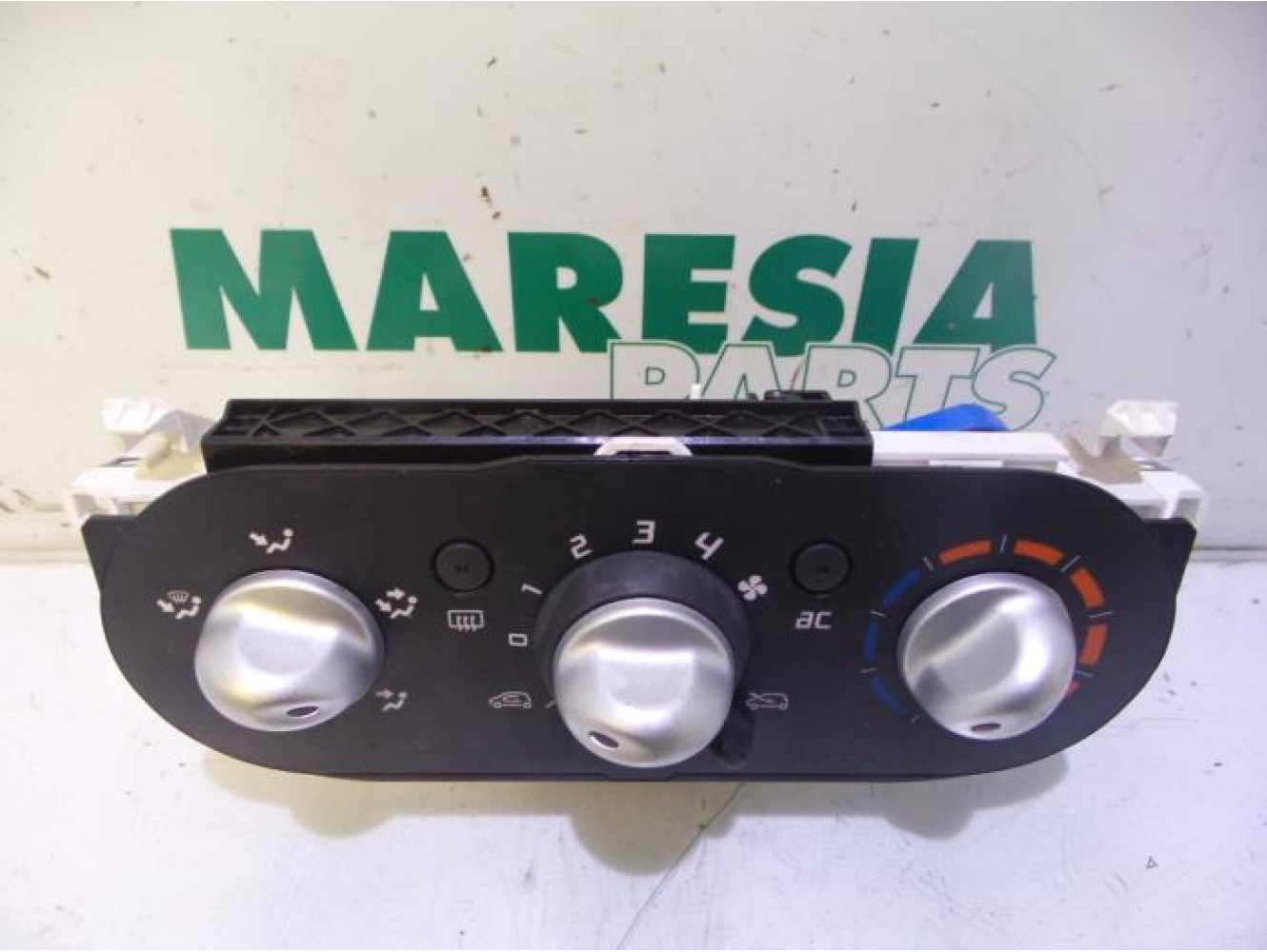 Renault - Twingo - Heater control panel