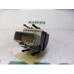 Renault - Twingo - Multi-functional window switch