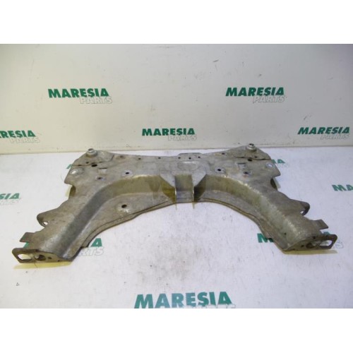 Renault - Clio - Subframe