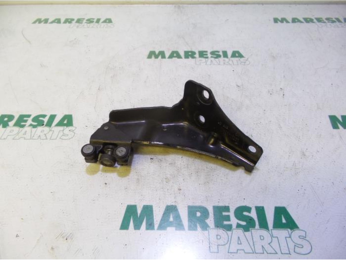 Citroen - Berlingo - Rear door hinge, right
