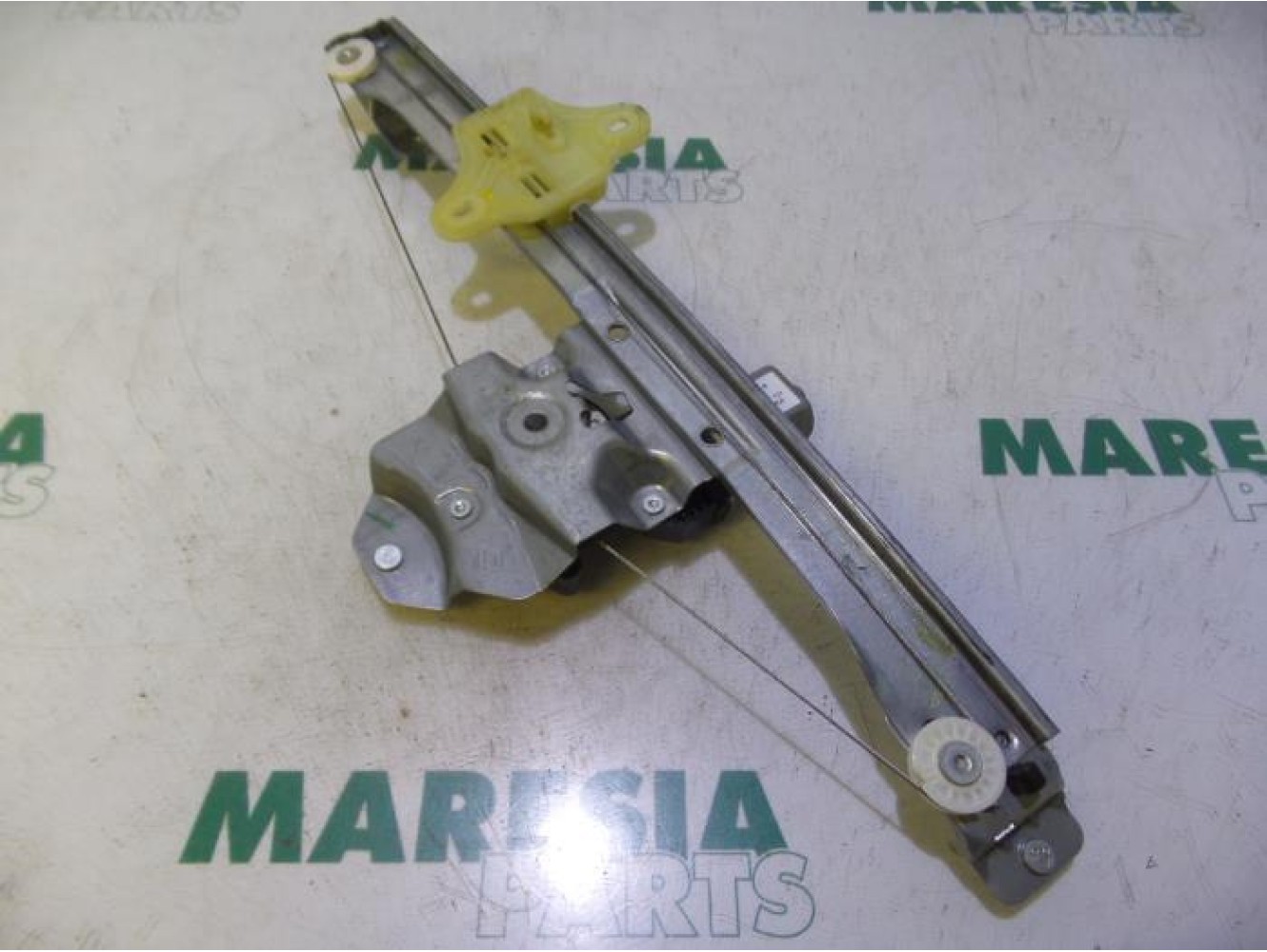 Renault - Clio - Window mechanism 4-door, front right
