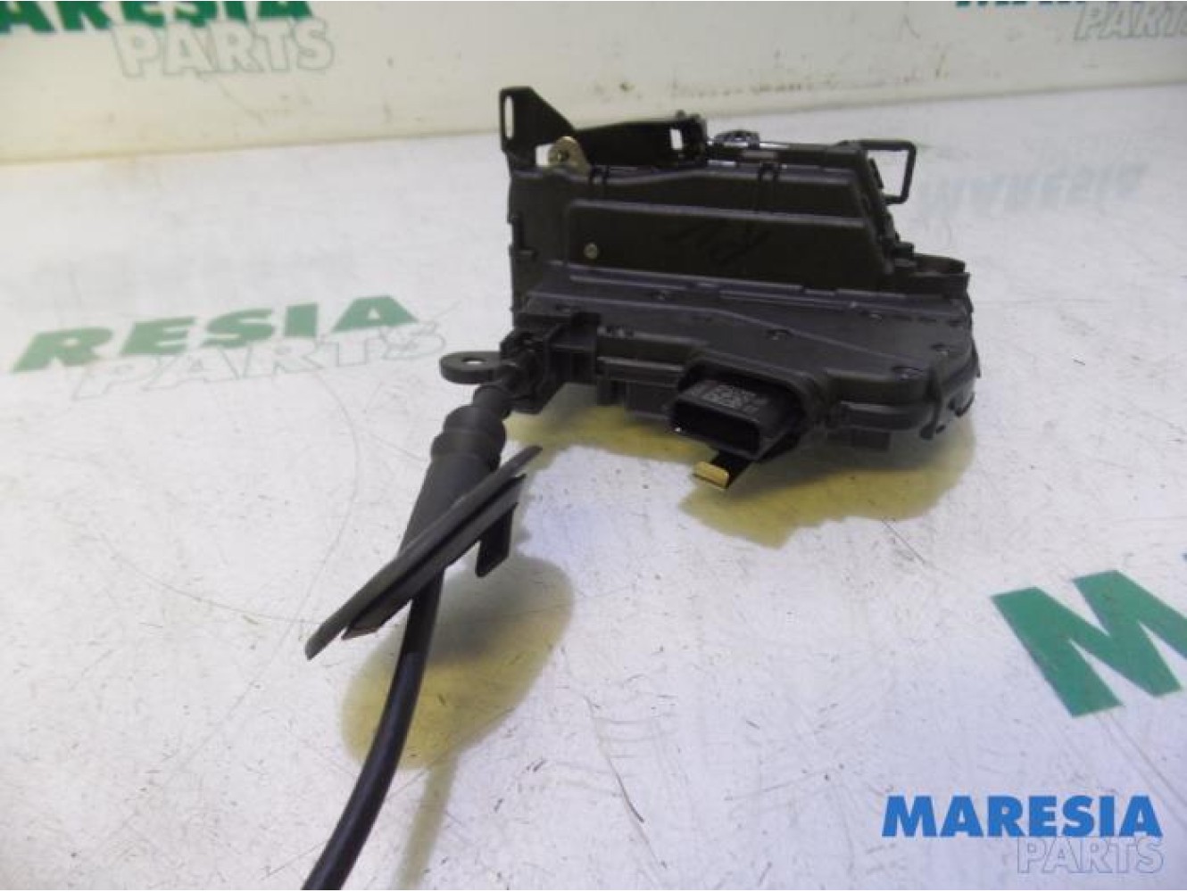 Renault - Clio - Front door lock mechanism 4-door, right