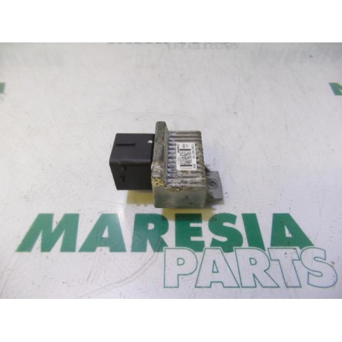 Renault - Clio - Glow plug relay