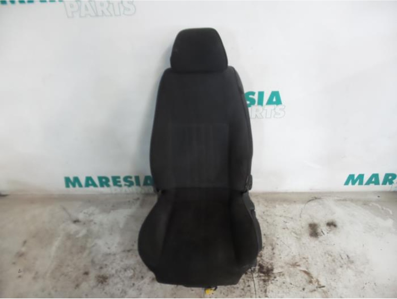 Alfa Romeo - 147 - Sitz links