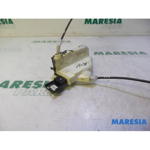 Peugeot - 3008 - Front door lock mechanism 4-door, right