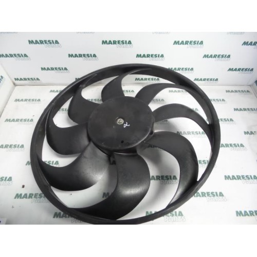 Renault - Clio - Fan motor