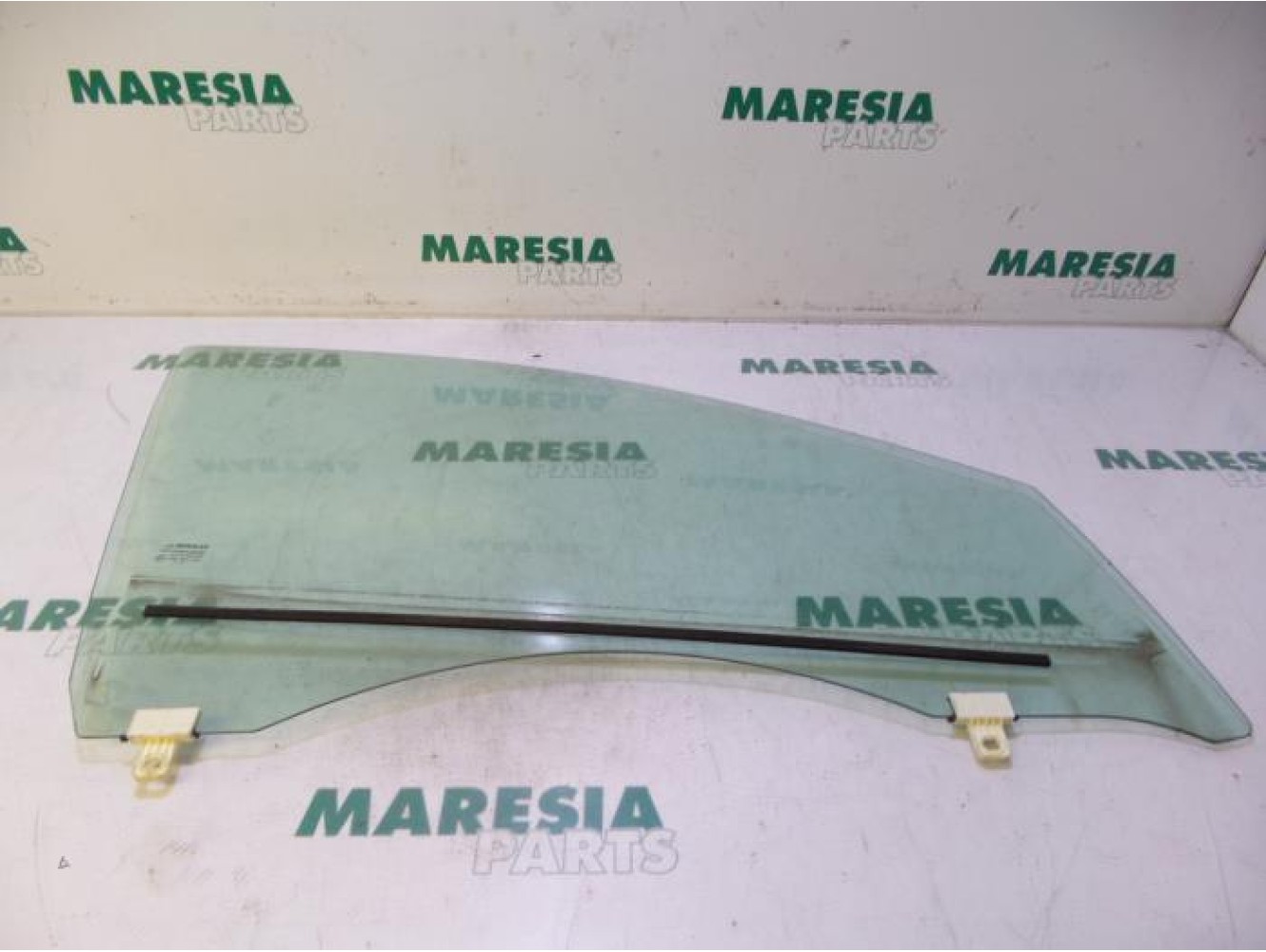 Renault - Megane - Door window 4-door, front right