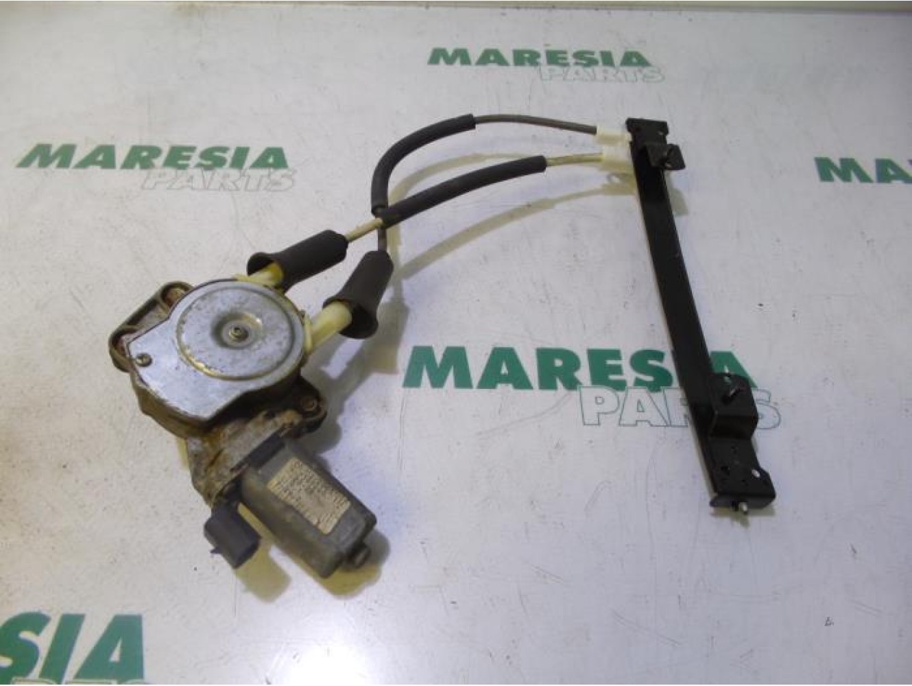 Alfa Romeo - 147 - Mécanique vitre 4portes arrière droite