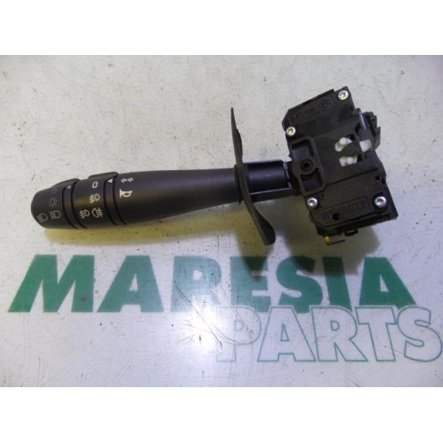 Renault - Clio - Indicator switch