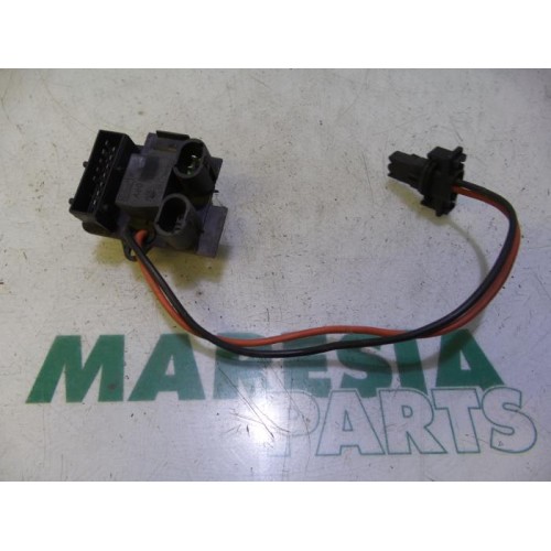 Renault - Clio - Heater resistor