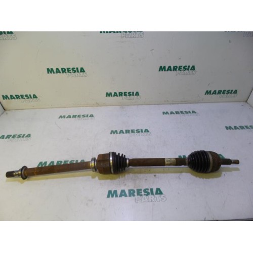 Renault - Megane - Front drive shaft, right