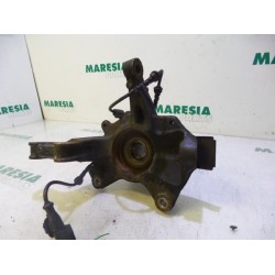 Renault - Megane - Knuckle, front right