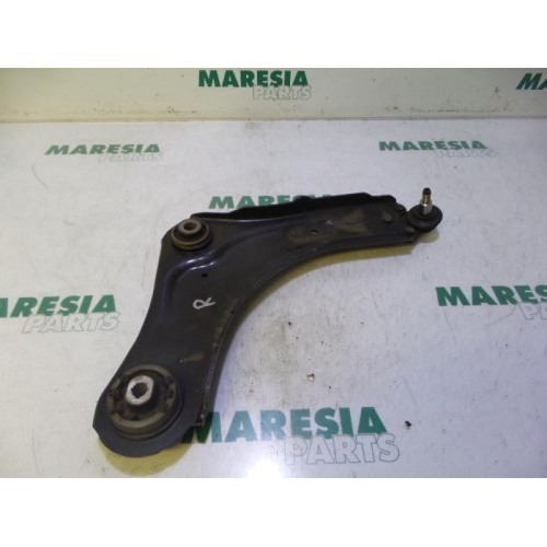 Renault - Megane - Front lower wishbone, right