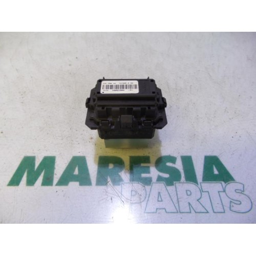 Renault - Megane - Heater resistor