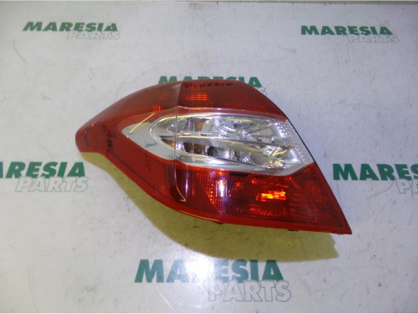 Citroen - C4 - Achterlicht links