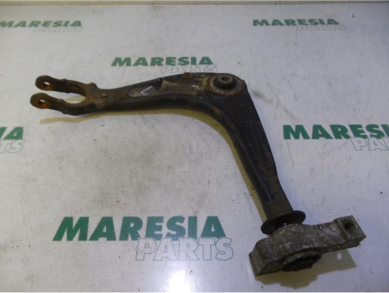 Peugeot - 407 - Front lower wishbone, left