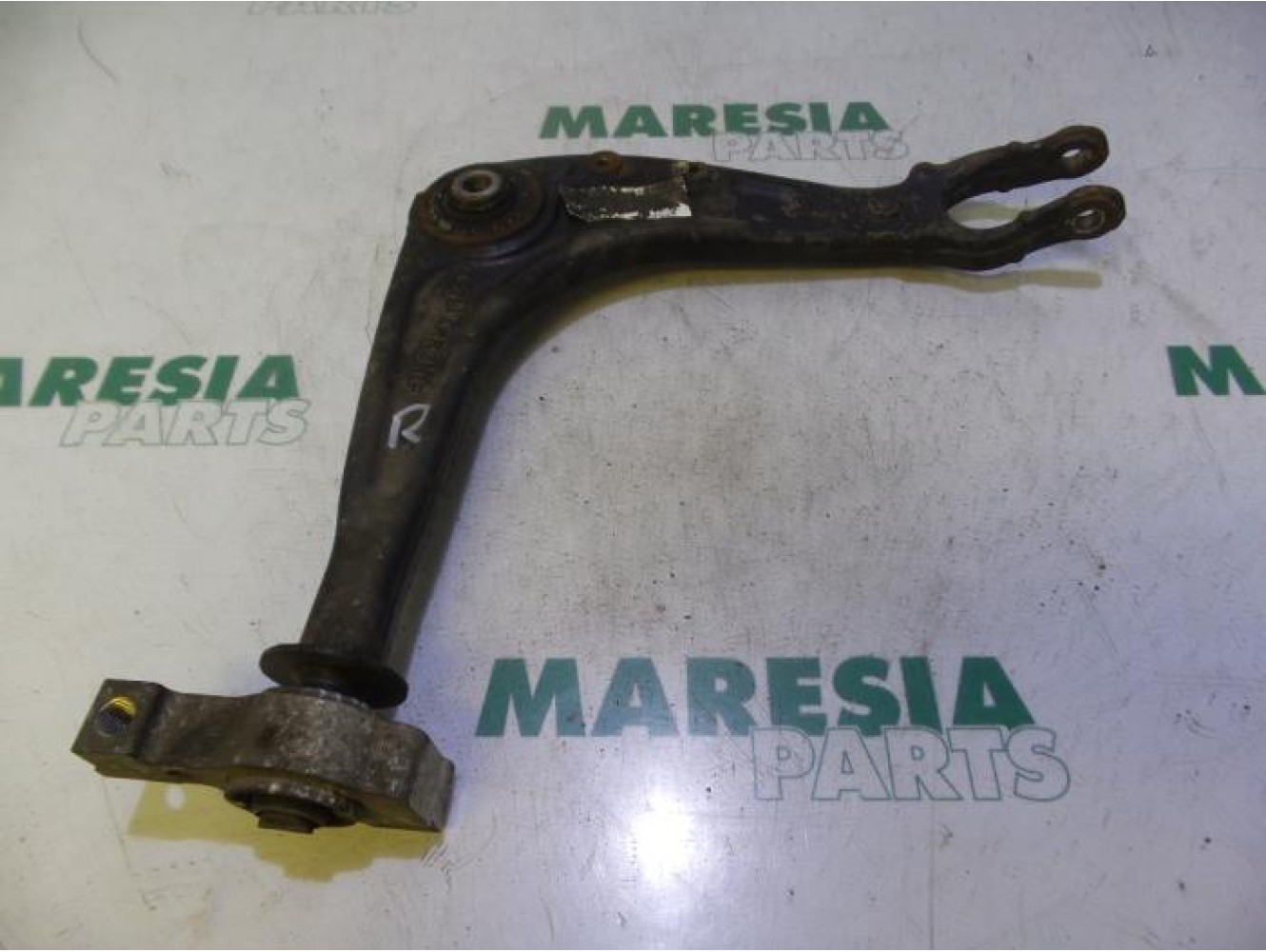 Peugeot - 407 - Front lower wishbone, right