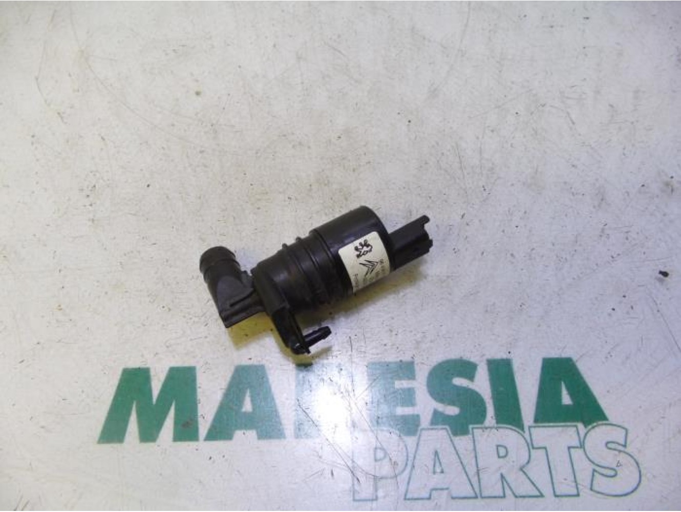 Peugeot - 407 - Scheibensprüherpumpe vorne