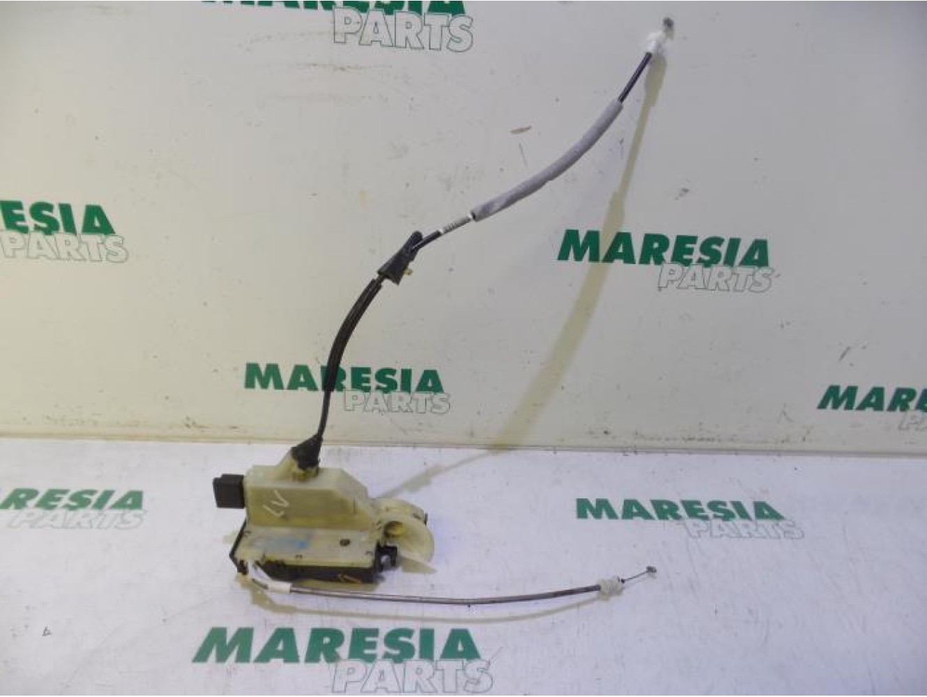 Citroen - C4 - Door lock mechanism 4-door, front left