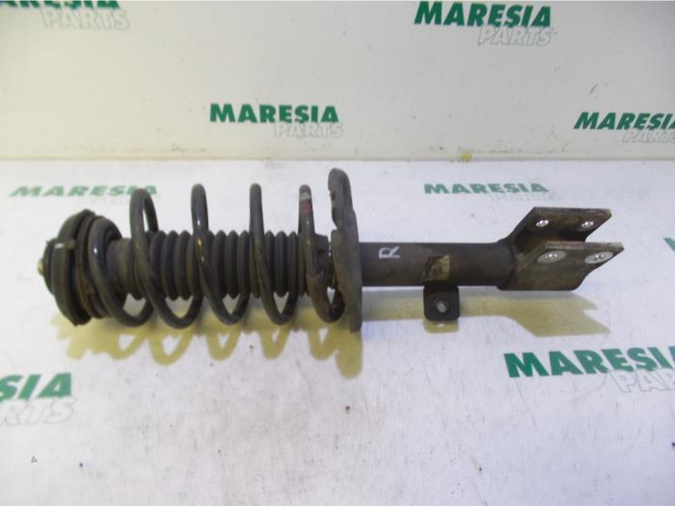 Citroen - C4 - Front shock absorber rod, right