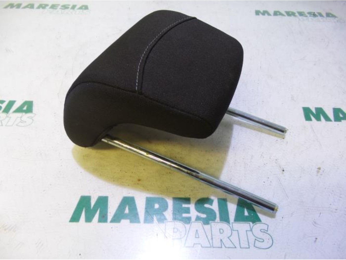 Alfa Romeo - Mito - Headrest