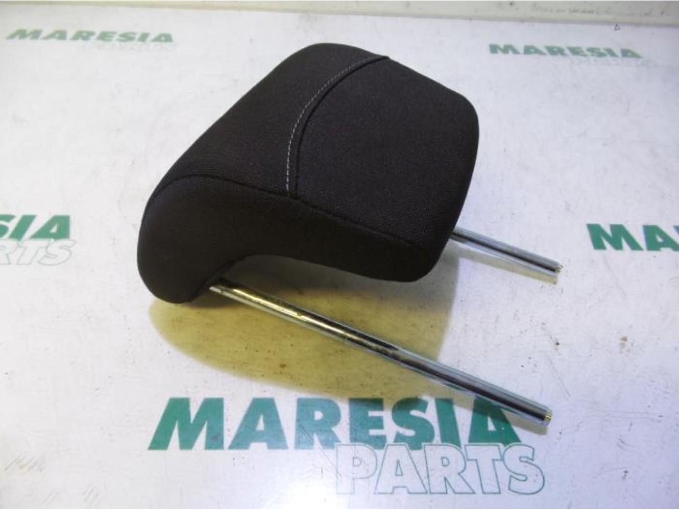 Alfa Romeo - Mito - Headrest