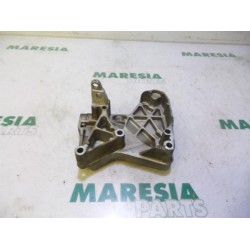 Renault - Kangoo - Engine mount