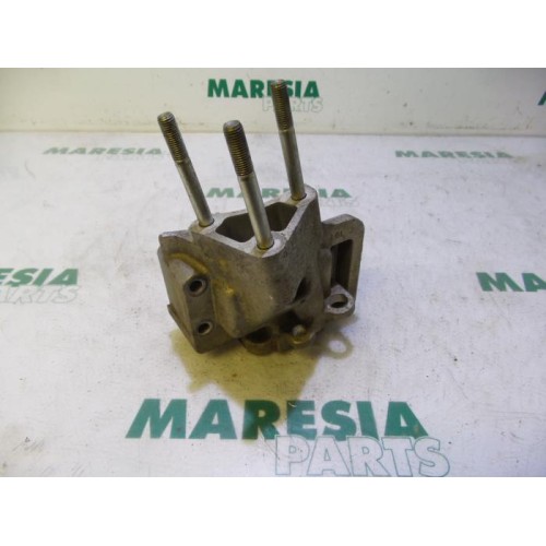 Fiat - Idea - Engine mount