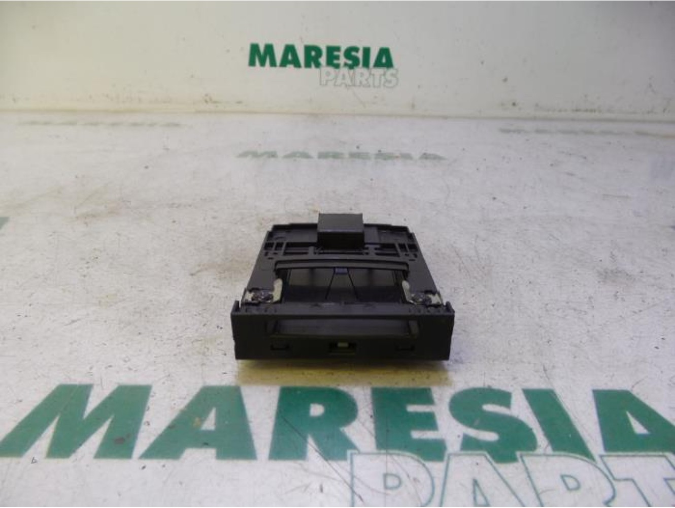 Renault - Megane - Card reader (lock)