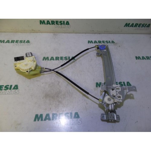 Renault - Megane - Rear door window mechanism 4-door, right