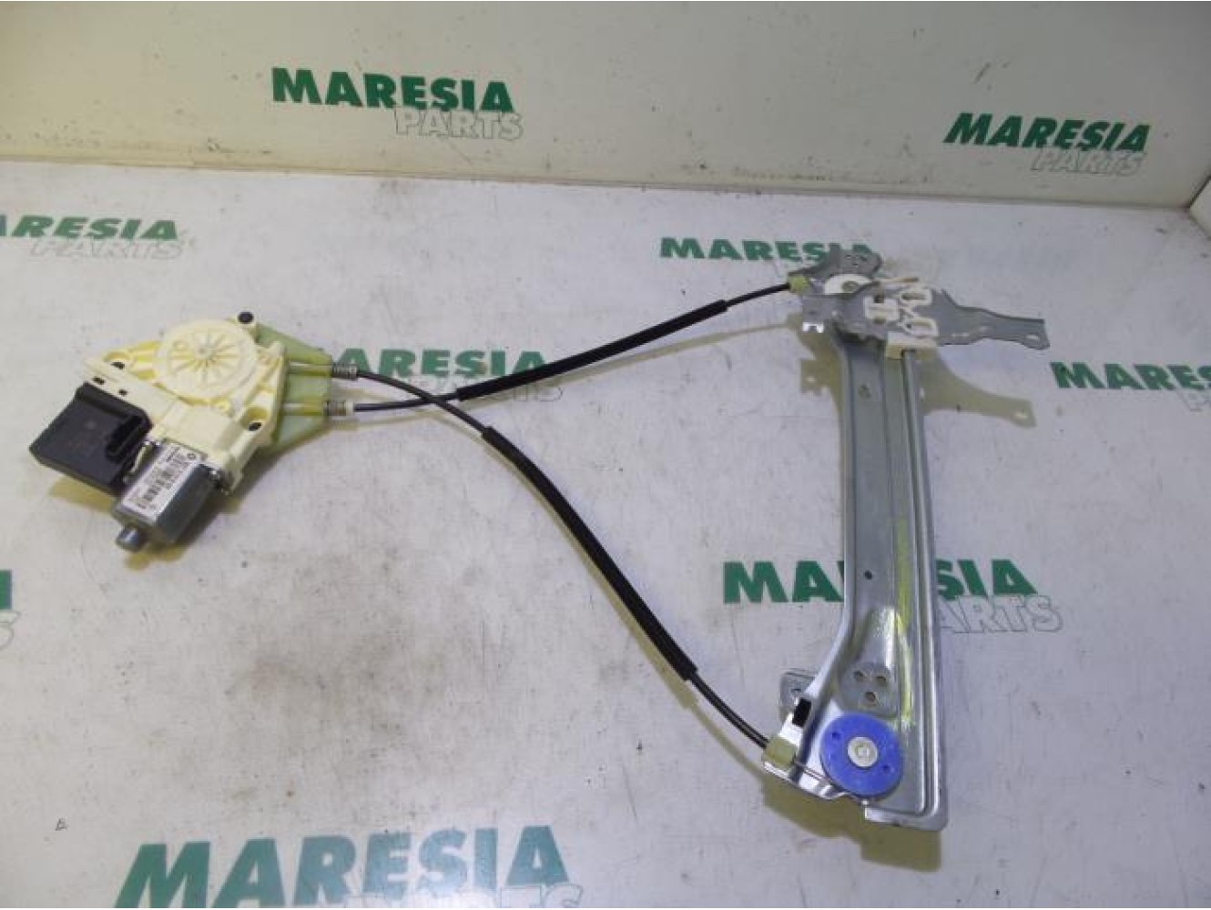 Renault - Megane - Rear door window mechanism 4-door, left