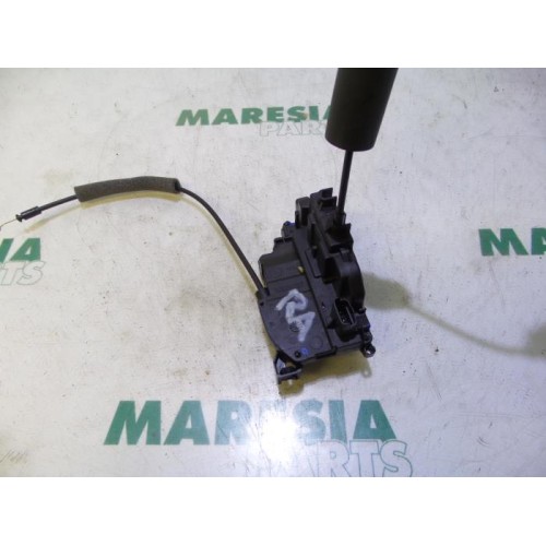 Renault - Megane - Rear door mechanism 4-door, right