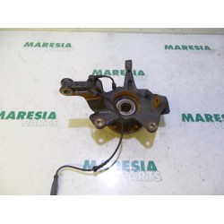 Renault - Megane - Knuckle, front right