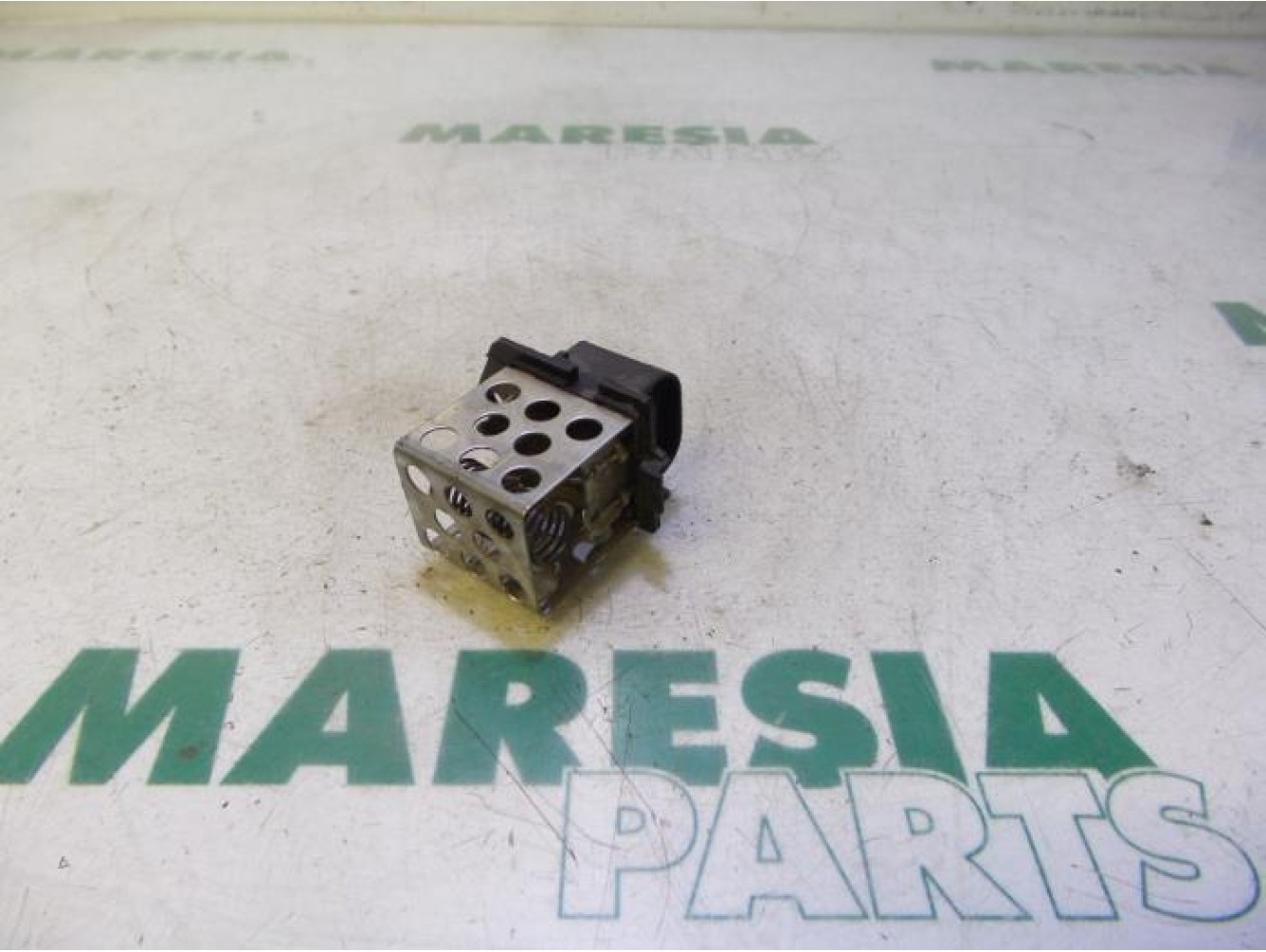 Renault - Clio - Cooling fan resistor
