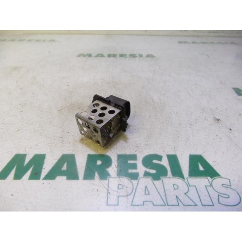 Renault - Clio - Cooling fan resistor