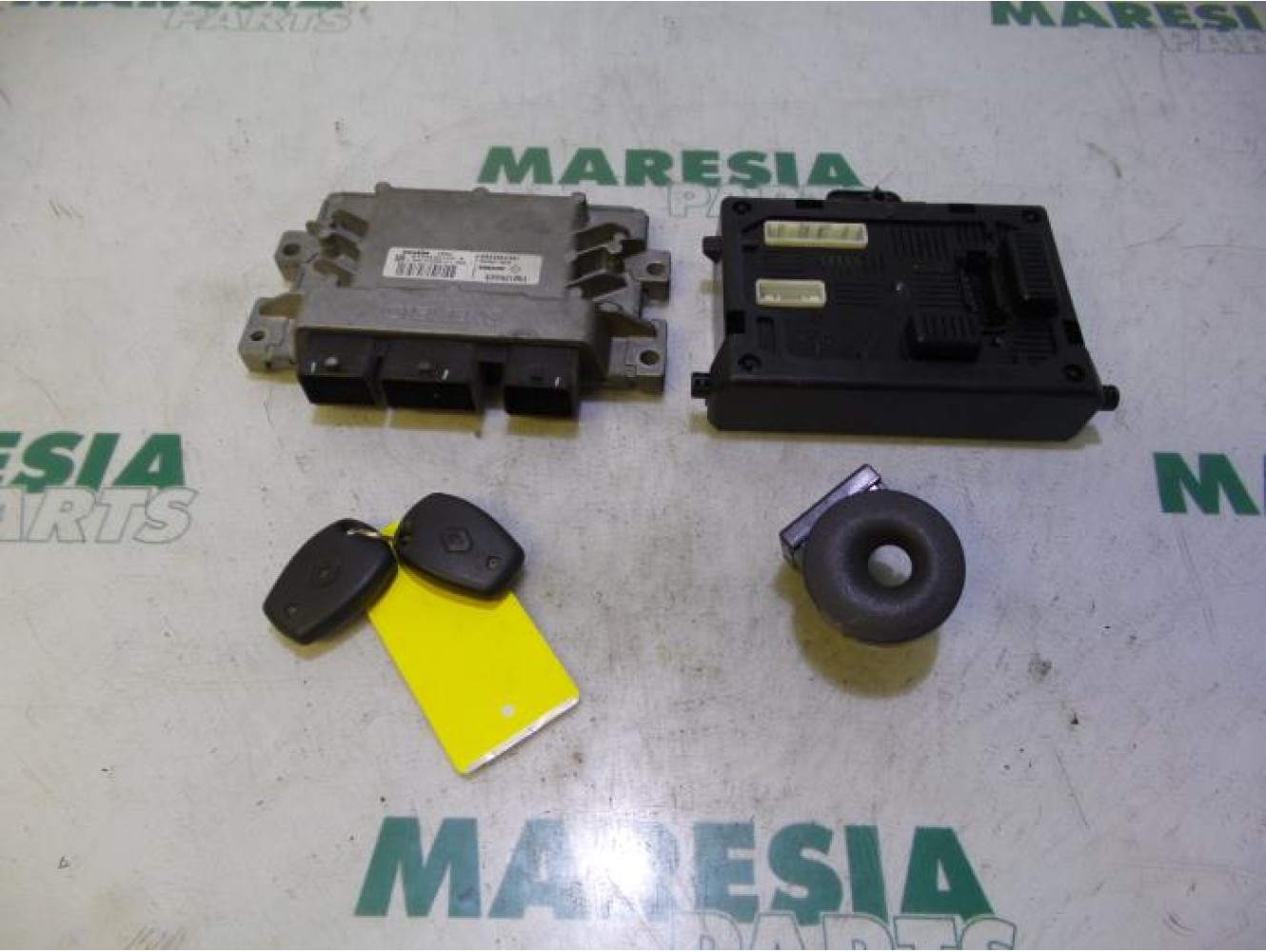Renault - Clio - Engine management computer