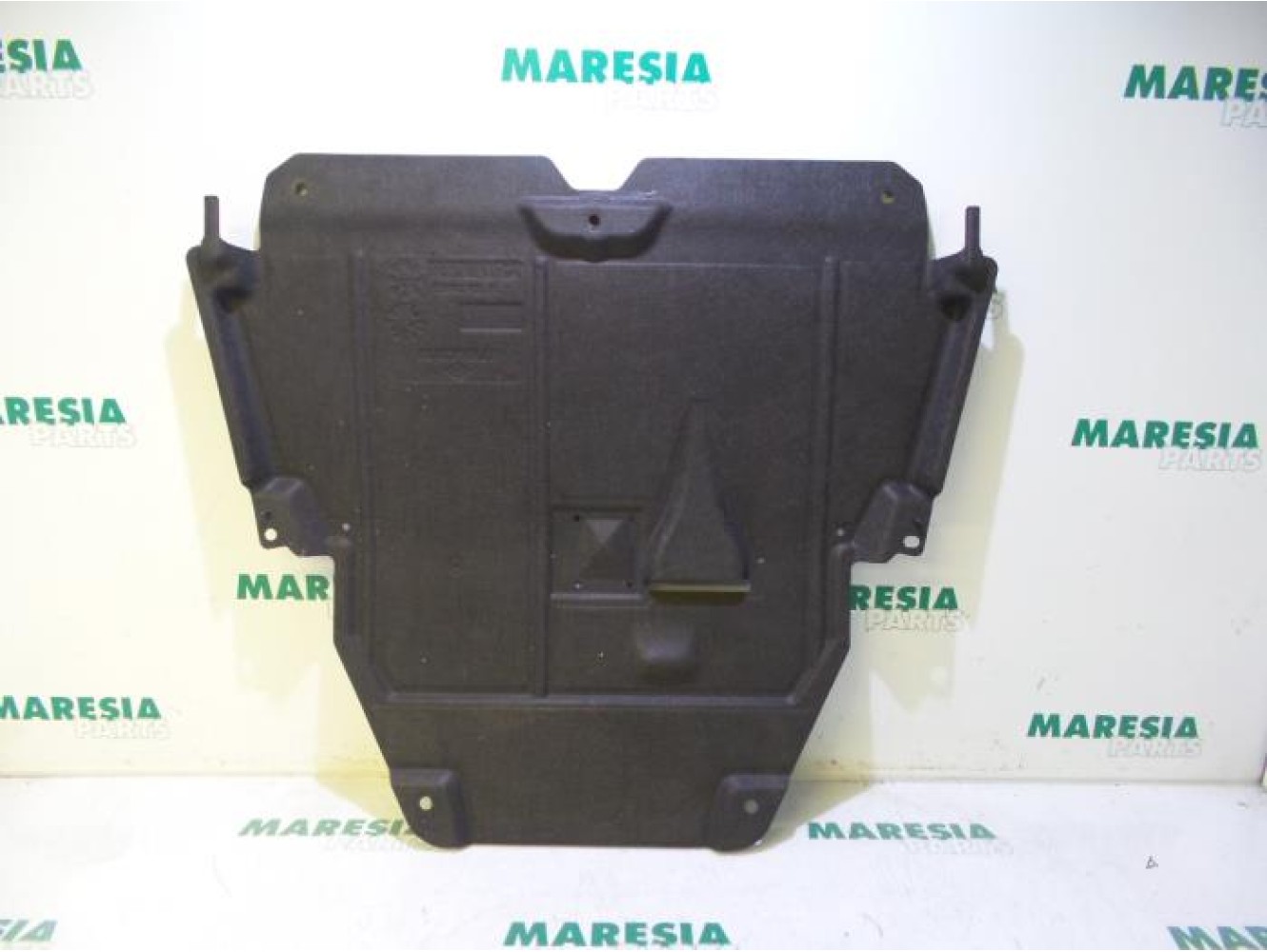 Renault - Megane - Engine protection panel