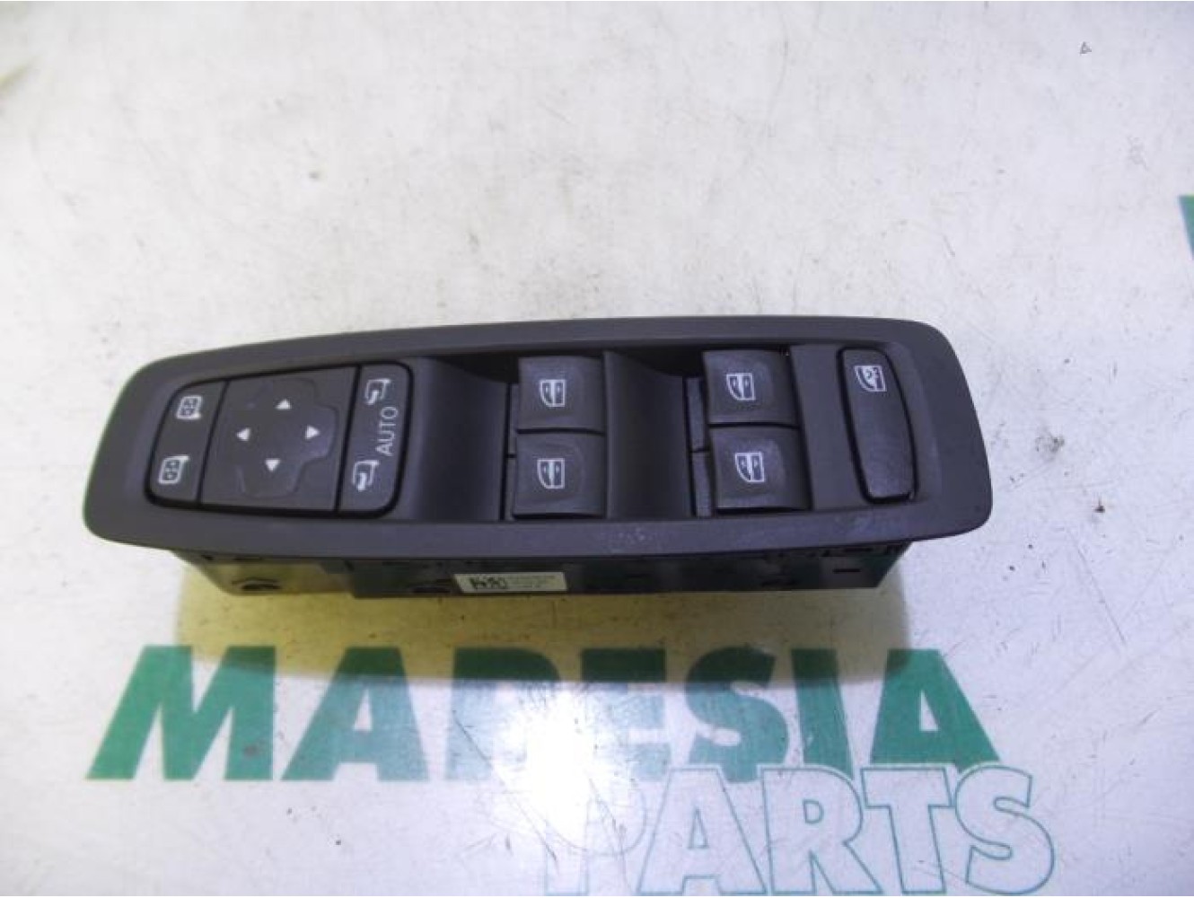 Renault - Megane - Multi-functional window switch
