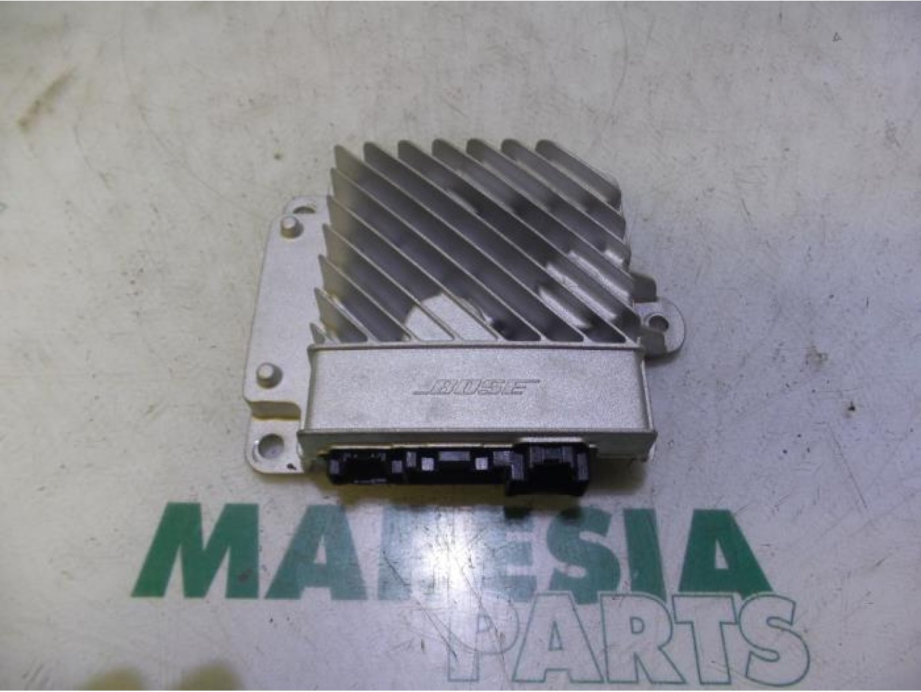 Renault - Megane - Radio amplifier