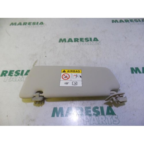 Renault - Megane - Sun visor