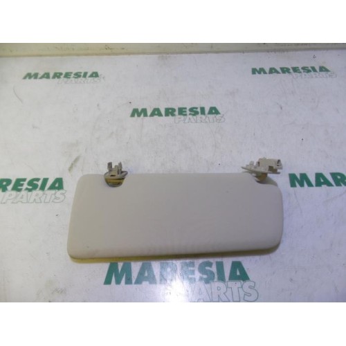 Renault - Megane - Sun visor
