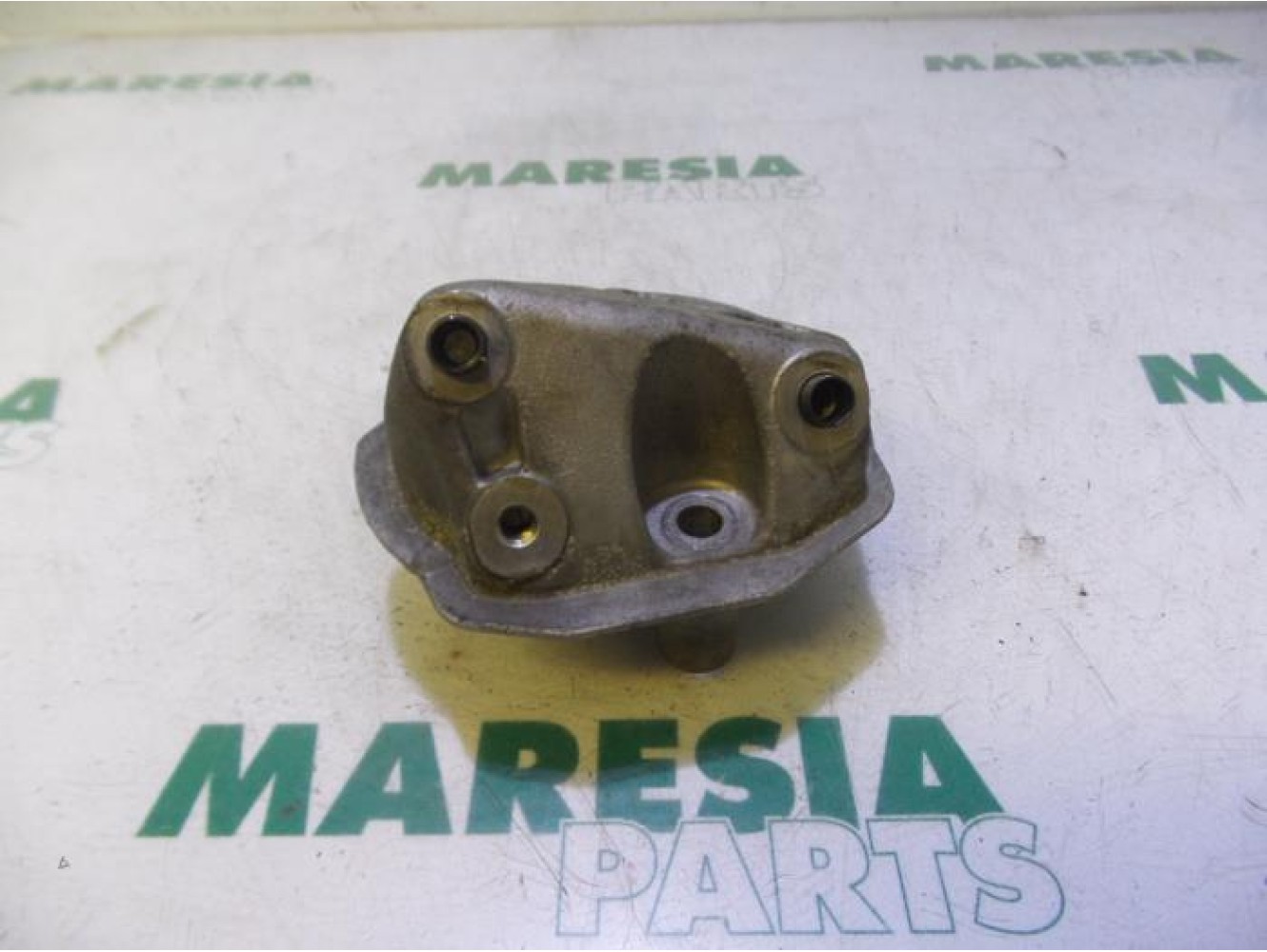 Peugeot - 307 - Engine mount